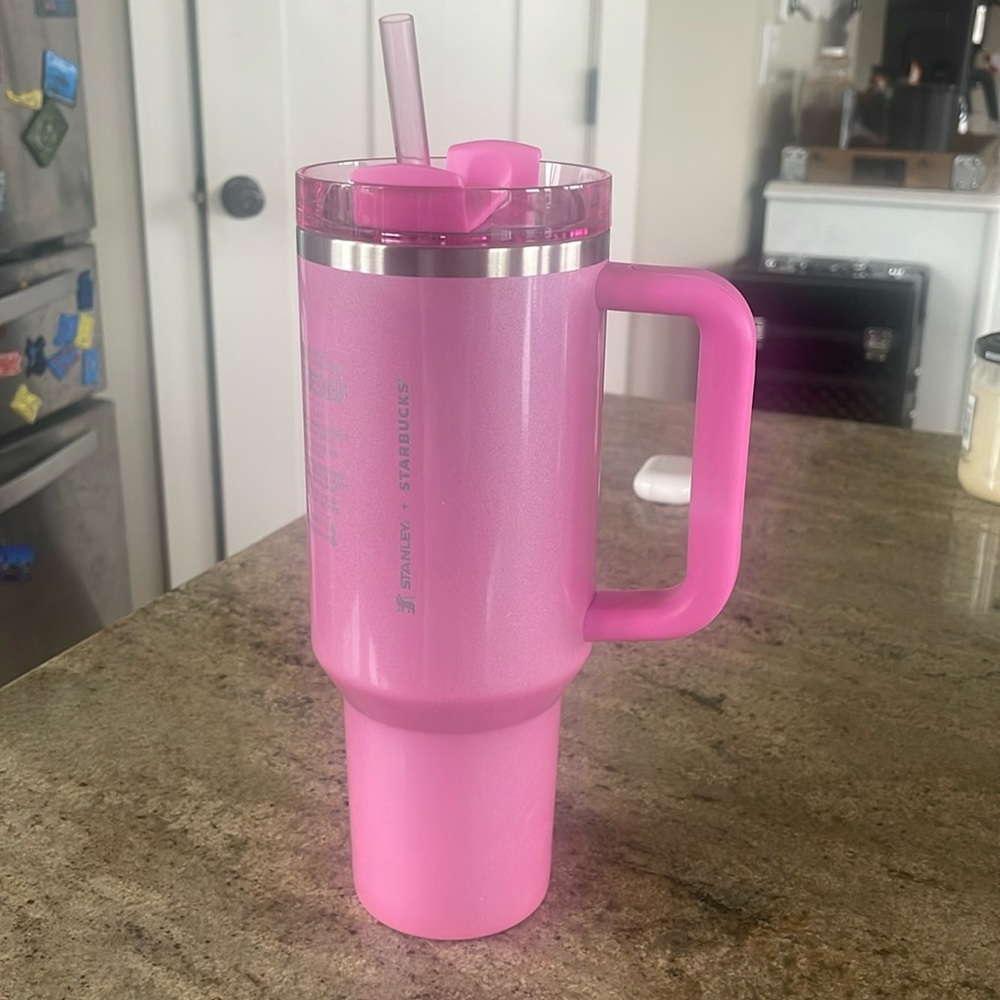 Starbuck Exclusive Pink Stanley